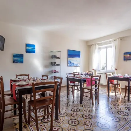 Oda ve Kahvaltı Alma 3*